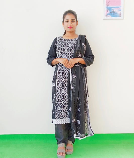 Black - Georgette - Embroidery - Salwar Suit