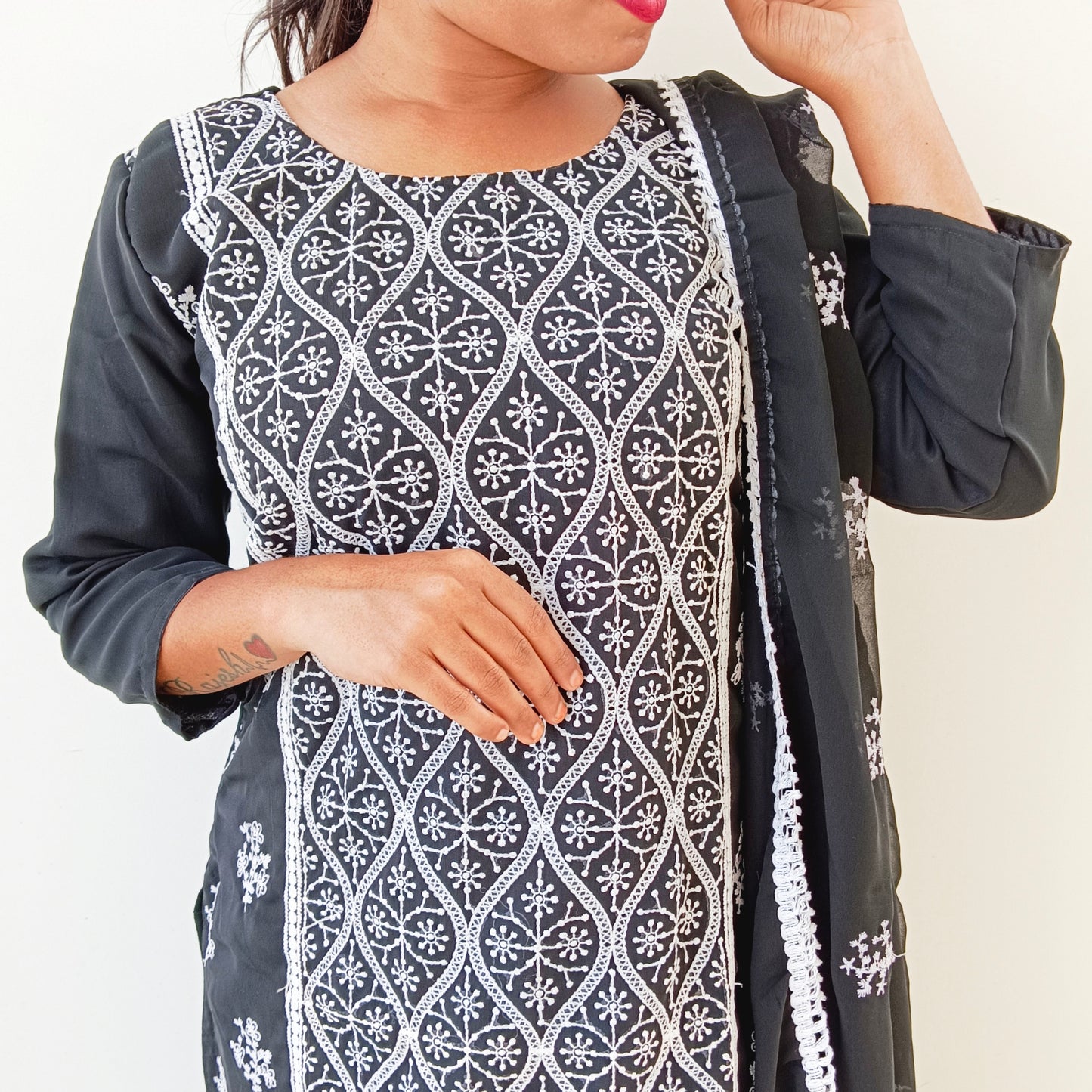 Black - Georgette - Embroidery - Salwar Suit